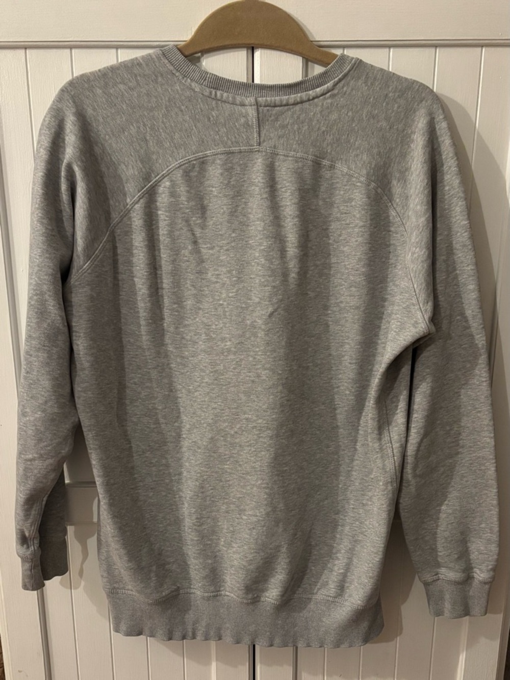 Gymshark Heather Gray Relaxed Crew Sweatshirt - Picture 3 of 4